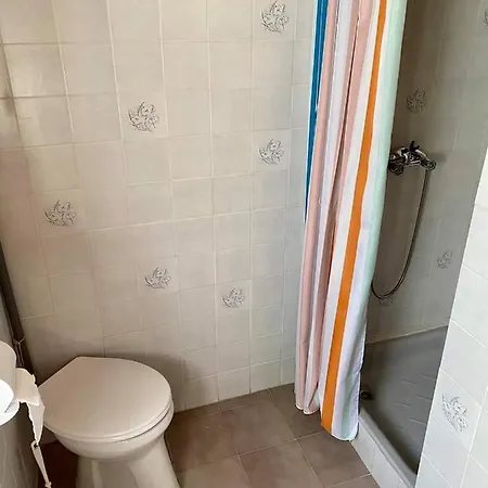 Kardos Pince és Apartman *